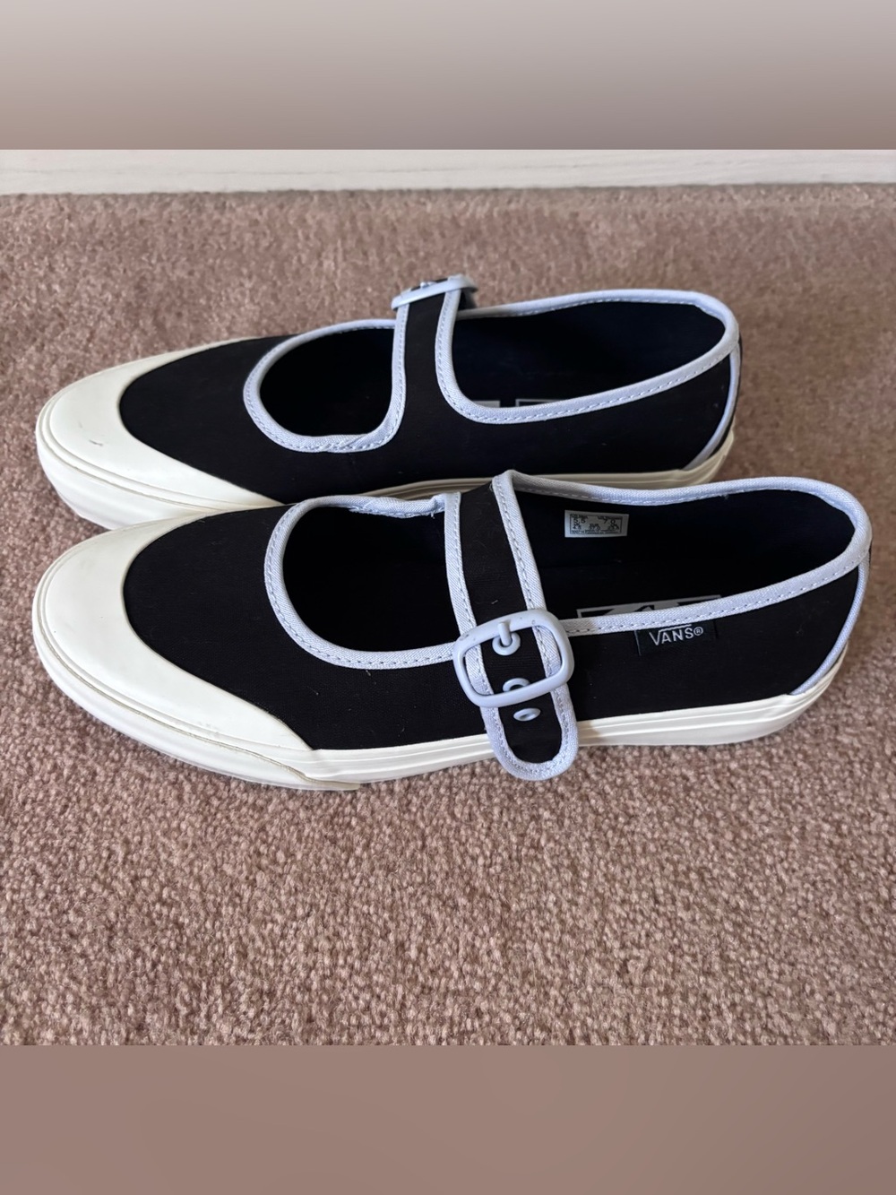 NEW Vans Mary Jane Black Canvas Skate Shoes Sneakers Women Size 7 Retro - Picture 3 of 6